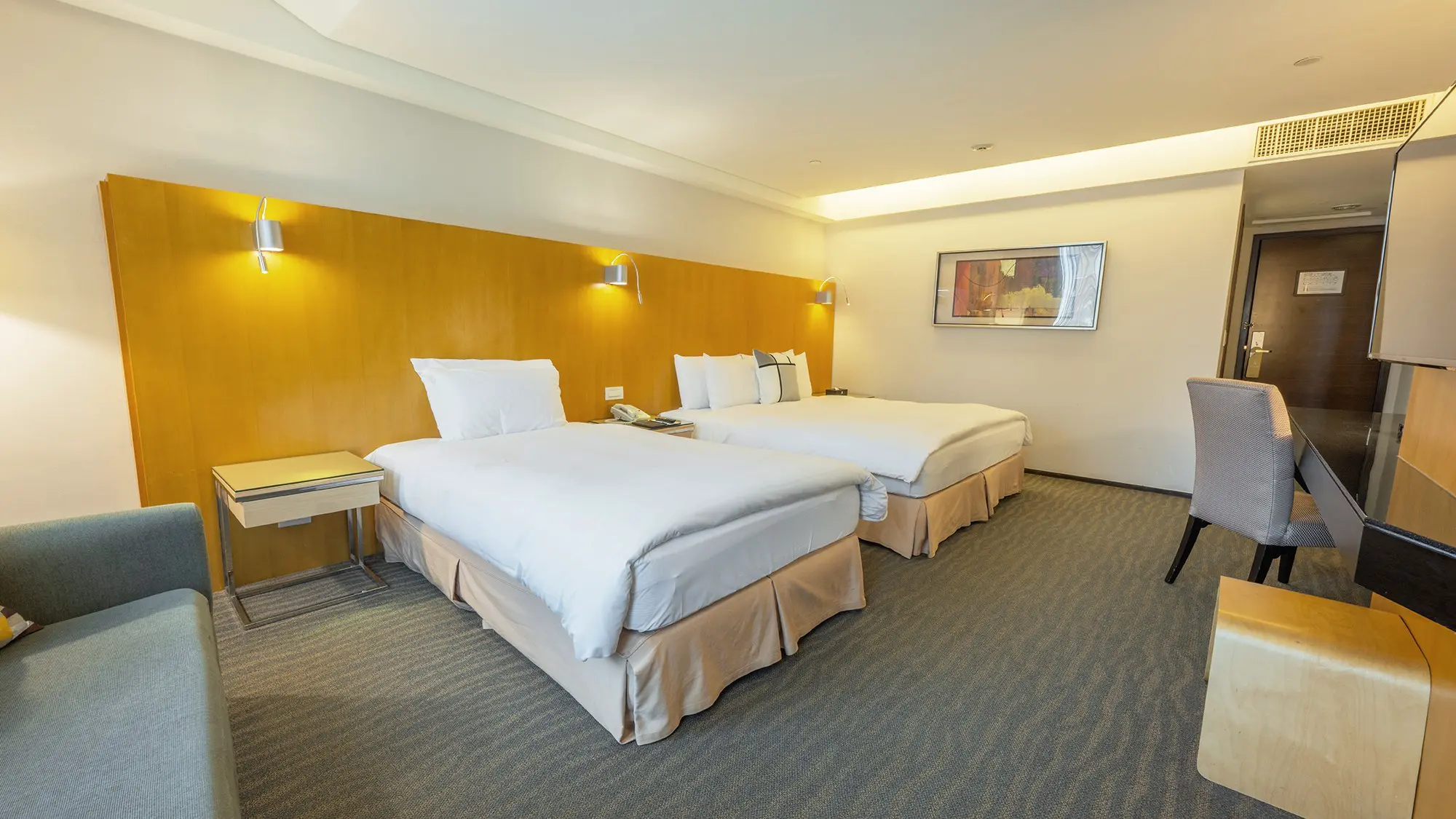 roomInfo.title